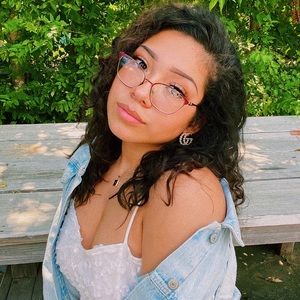 Meet your Posher, Vivica